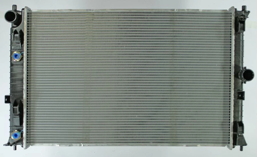 Радиатор APDI 8013089 подходит для Mazda 6 2009 года - Изображение 1 из 1