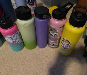 5 Pcs Assorted Water Bottles Insulated Thermos 40 Oz - 32 Oz - Picture 1 of 1