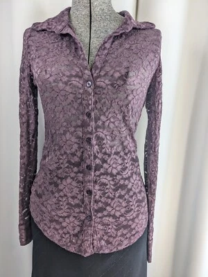 De colección Moda International Púrpura Transparente Elástico Encaje Abotonado Manga Larga Talla S Foto 1 de 4