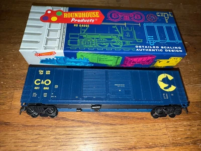 Roundhouse HO Scale Chessie System 50’ FMC DD Rib Side Boxcar  C&O 481890. LN - Image 1 of 4