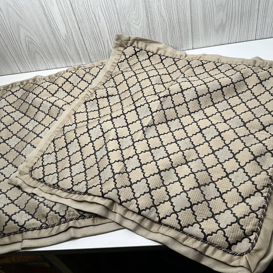 克罗西尔一对黑色/金色挂毯摩洛哥 Trellis 标准欧元 2 Shams — 第 1/4 张图片