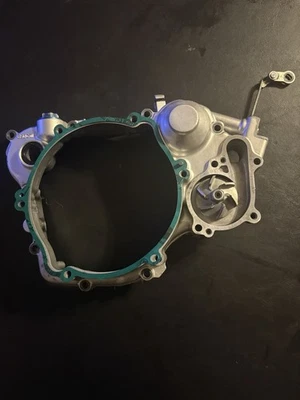 98-04 Yamaha YZ125 YZ 125 2000 cubierta de embrague interior derecha estuche bomba de agua Foto 1 de 4