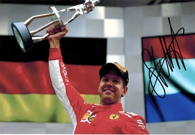 SEBASTIAN VETTEL - Original handsigniertes Autogramm auf Foto 10x15cm (1979) - Bild 1 von 2