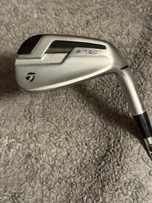 Hierro TaylorMade P790 Ti 9 diestro.  Dynamic Gold 120 S300 rígido Foto 1 de 4