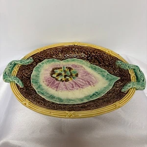 Plato antiguo de hojas de mayólica begonia del siglo XIX - Imagen 1 de 9