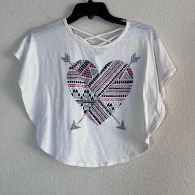 Epic Threads Girls M Crop Top Flutter Sleeve Heart Arrow Graphic Tee Crisscross - Image 1 of 4