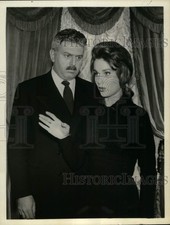 1962 Press Photo Theodore Bikel & Carol Rossen in "The Potentate" on ABC-TV