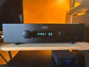 Hegel H190 Integrated Amplifier, Mint Condition - Picture 1 of 5