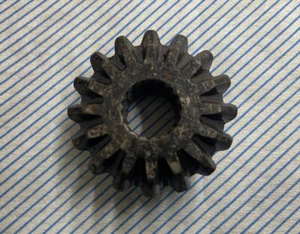 STANDARD 104569 EIGHT & TEN DIFFERENTIAL SUN GEAR (16 TEETH) - Picture 1 of 3