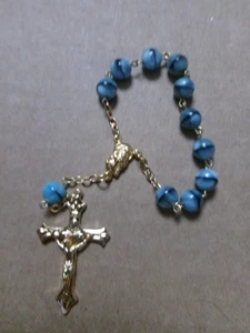 Jesus and Mary Glass Beaded Gold Toned Crucifix and Centerpiece Chaplet - Bild 1 von 3