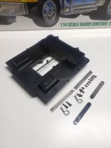 Tamiya Globe Liner 56304 Cab Floor Panel 1/14 Semi 0445523 10445523 Mounts - Picture 1 of 1