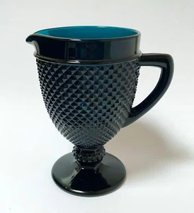 VINTAGE DIAMOND POINT PRESSED GLASS LARGE PITCHER JUG PEACOCK BLUE - Bild 1 von 6