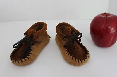 Minnetonka Infant BABY MOCCASINS Pa-Poo-Shu ~Brown & Tan ~Size 2~ Booties~#1497 - Image 1 of 4