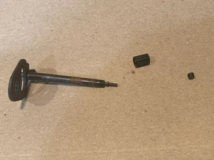 Dual 1229Q Vintage Stereo Turntable - Parting Out - Cuing Lift Plate + Sleeve - Picture 1 of 5