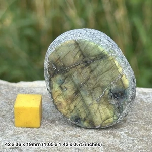 Labradorite dragon egg - spiritual crystal mineral stone chariot - Picture 1 of 1