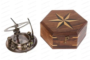 Bussola meridiana vintage in ottone - strumento di navigazione inciso con scatola in legno - Foto 1 di 6