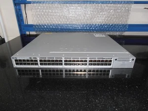 Commutateur PoE+ 48 ports 48 ports PoE+ Gig Switch 2 x bloc d'alimentation PWR-C1-1100WAC - Photo 1/5