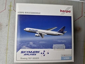 Herpa Wings 1:500 Boeing 767.300 SKYMARK AIRLINES - Bild 1 von 5