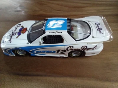 Ryan Newman #12 Crown Royal IROC 2004 1:24 fundido a presión aspecto dulce pre exhibido Foto 1 de 4