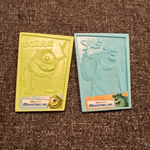 2x Disney Pixar Monsters Inc Toys R Us Exclusive Mike + Sulley 3D Promo Cards - Picture 1 of 7