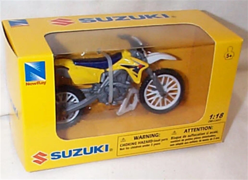 NewRay Suzuki RM-Z450 - 1:18 Model New in Box - Image 1 of 1