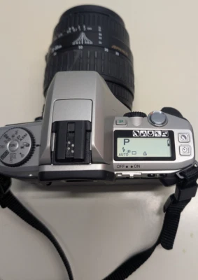 Minolta Maxxum 5 35mm SLR Film Camera w/28-80mm & 70-300mm AF Zoom Lenses + Case - Image 1 of 4