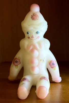 Estatuilla de payaso sentado firmada pintada a mano Fenton Berries And Blossoms de colección 4,5" H Foto 1 de 4