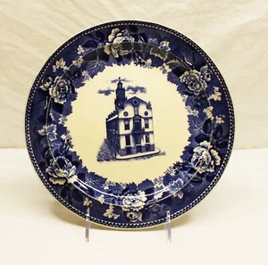 Antique Wedgwood Collector Plate - Old State House, East End, 1890 - 10" d - Picture 1 of 6