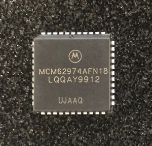 MOTOROLA MCM62974AFN18 IC SYNC SRAM 4KX12 CMOS LDCC 44PIN PLÁSTICO **NUEVO** - Imagen 1 de 1