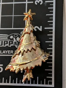Vtg Textured Christmas Tree Brooch Pin Scarf Xmas Holiday Estate Jewelry - Picture 1 of 10