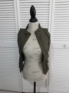 Crewcuts Green Safari Field vest girl's size 12 preowned but never worn - Picture 1 of 9