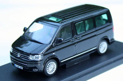 VW T5.2 Multivan Bus Facelift Bj. 2009-2015, Nero Metallizzato, MINICHAMPS M.1 : - Immagine 1 di 4