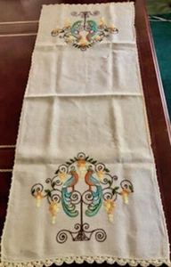 Seltene antike bestickte Tafel. Um 1920’s - Bild 1 von 3