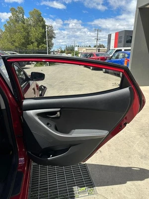 HYUNDAI ELANTRA MD 03/2011-11/2015 RIGHT REAR INNER DOOR HANDLE  - image 1 of 4