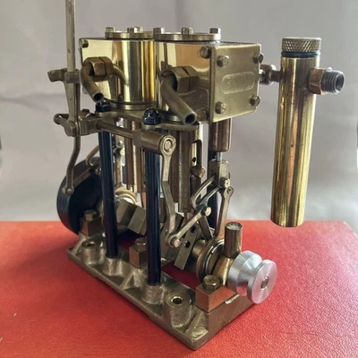 Motor de Vapor Modelo SAITO T2DR/Caldera B2E Juego Latón con Manómetro/Tanque de Drenaje Foto 1 de 4