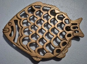 Vintage Brass Tone Fish Shaped Metal Trivet/Wall Decoration Kitchen - Picture 1 of 9