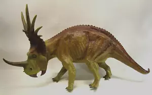 X-PLUS Styracosaurus große 16" lange Vinyl-Dinosaurierfigur NEU in versiegelter Tasche - Bild 1 von 7