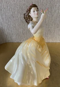 ROYAL DOULTON CHINA LADY DOLL MADELINE MODEL No HN 4152 BONE CHINA PERFECT - Picture 1 of 8