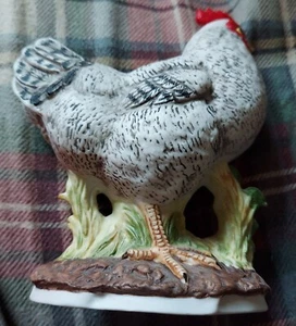 Chicken Statue  - Picture 1 of 3