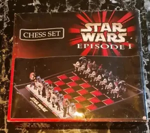 Star Wars - Episode 1 - EP1 - The Phantom Menace - Chess Set - Picture 1 of 20