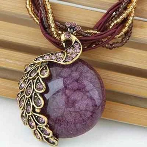 Precioso collar de pedrería púrpura amatista sobre pavo real dorado bellas cuentas - Imagen 1 de 1