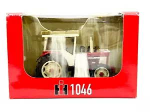 1/32 International Harvester 1046 w/ Cab Replicagri - Picture 1 of 3