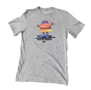 The Nike Tee Men’s Small Gray Graphic Sole Food Hamburger In Sneakers T-Shirt - Picture 1 of 6