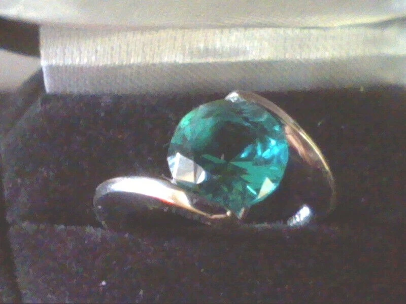 2 CT LAB  CREATED EMERALD WEDDING ENGAGEMENT RING + BONUS SZ 5 SZ 6 SZ 7 + BONUS - Image 1 of 1