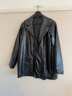 PRETTYLITTLETHING Size 12 Black PVC Long Sleeve Collared Jacket - Image 1 of 4