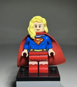 LEGO Supergirl Minifigure 76040 DC Superheroes Superman Brainiac EXCELLENT - Picture 1 of 2