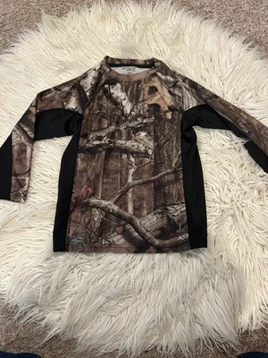 Mossy Oak Breakup Infinity Boys Medium (8) Camo Long Sleeve Hunting Shirt - Image 1 of 4