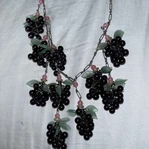 Vintage Lucy Isaac NYC 10 Grape Clusters With Leaves Sterling? Chain Necklace - Picture 1 of 3