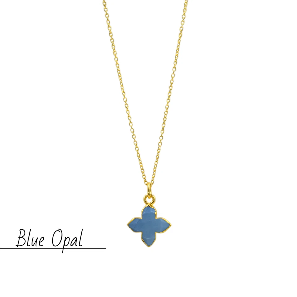 Collar de cadena enchapado en oro de 18 quilates con dije de flor galvanizada de ópalo azul natural Foto 1 de 1