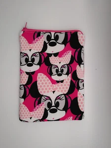 Handmade small zipper bag made with Minnie Mouse Licensed fabric - Picture 1 of 1